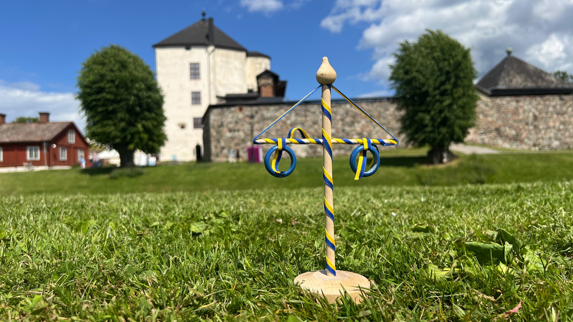 midsommarstång vid Nyköpingshus