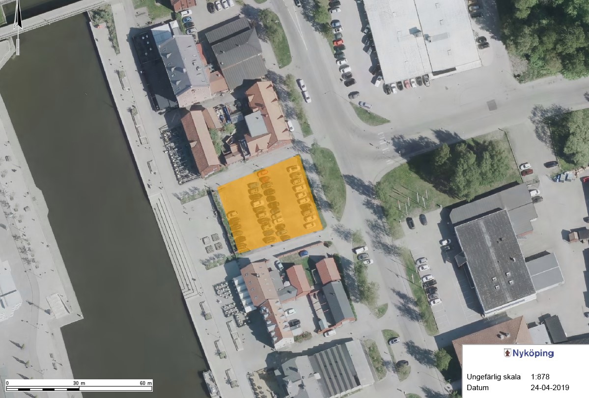flygbild över parkering i hamnen