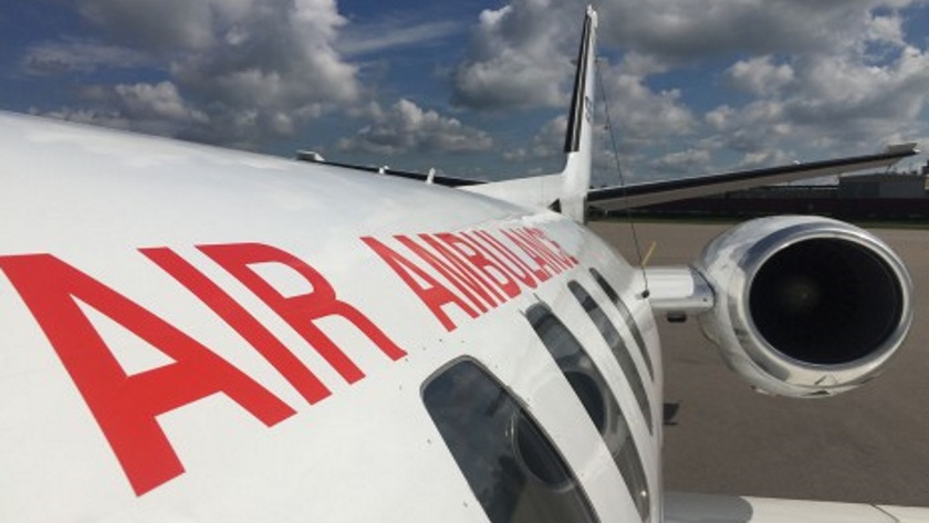 Närbild på Cessna Citation II sida samt turbinmotor