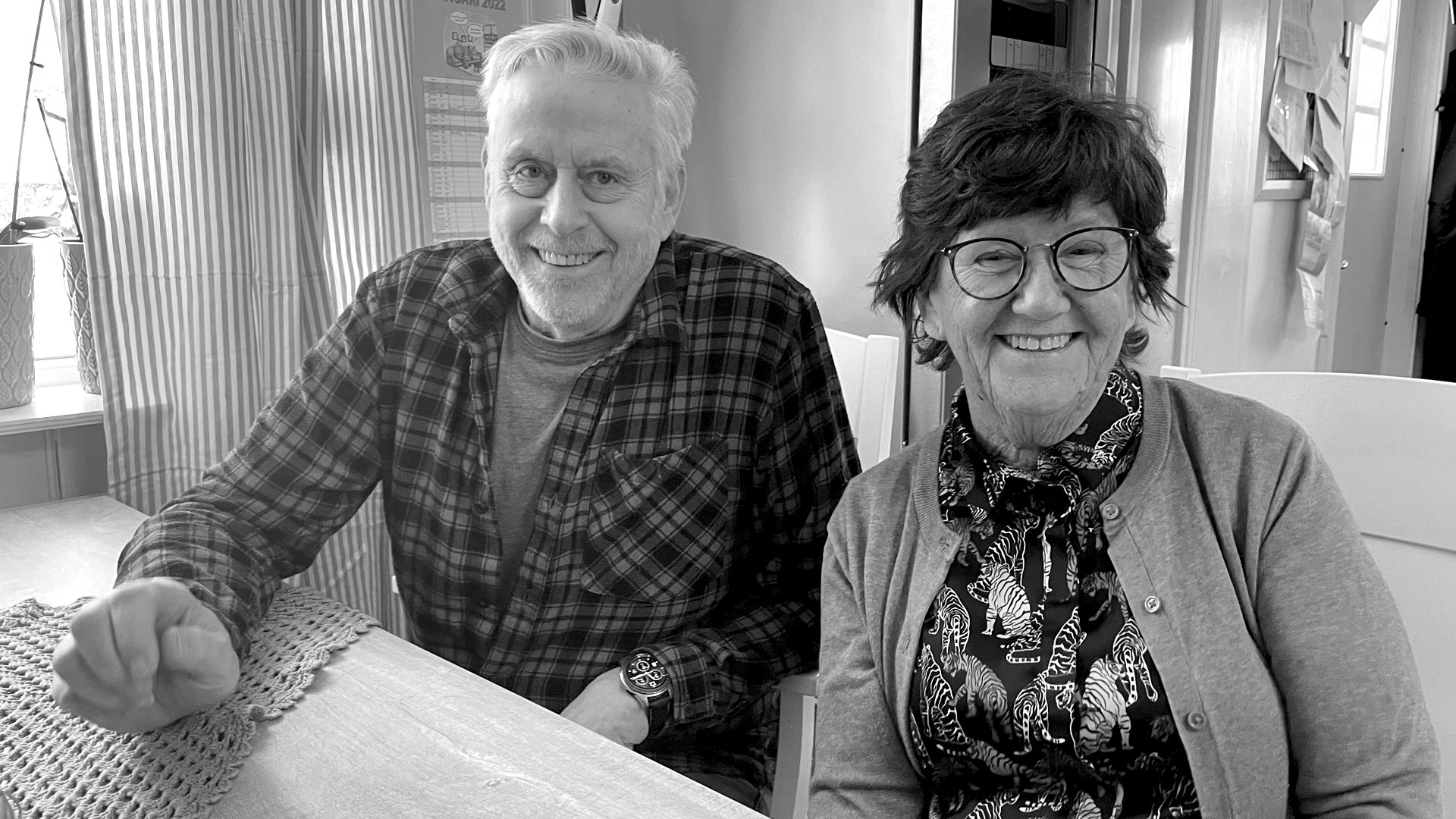 Svartvit bild på Göran och Lena Svartvit bild på Göran och Lena