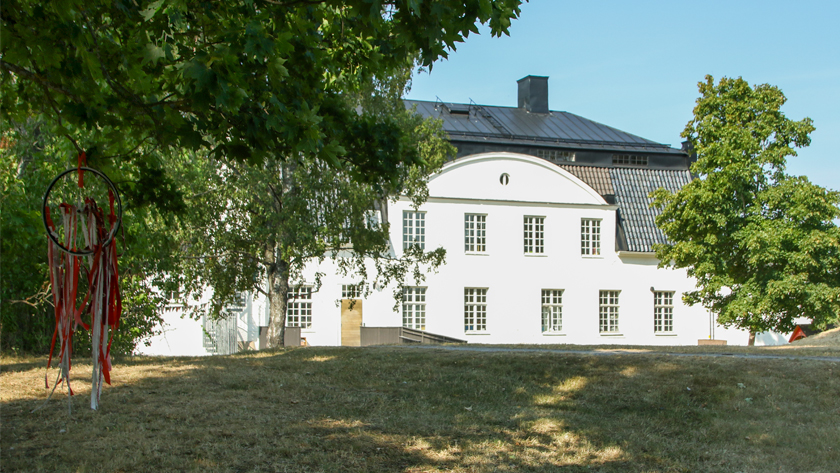 Oppeby gårds förskola stora vita huset