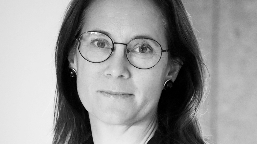 Svartvit porträttbild på Henny Larsson